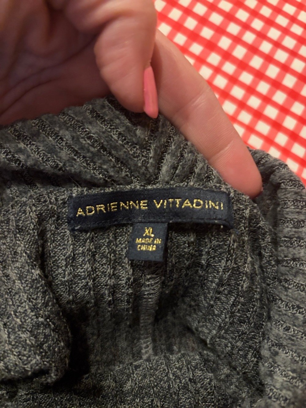 Cozy Ribbed Off-Shoulder Sweater in Charcoal Gray size xl - Picture 2 of 7